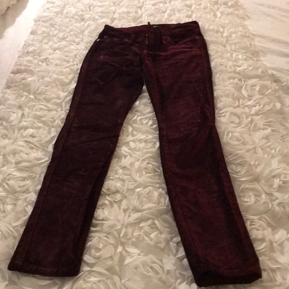 NWOT 7 for all mankind burgundy velvet jeans.